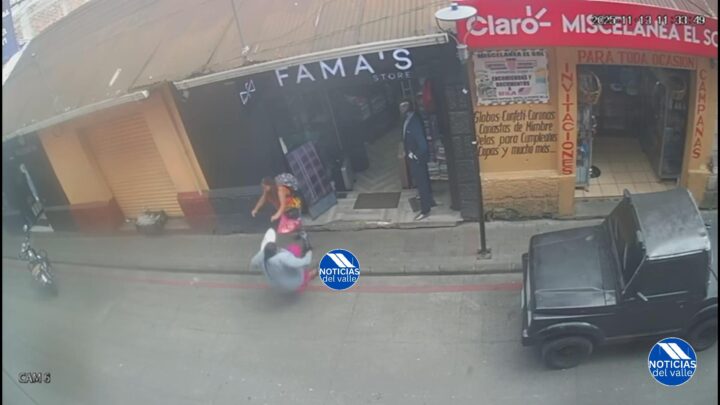 Mujer de la tercera edad resulta herida tras ser empujada por otra ...