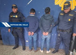 PNC CAPTURA A DOS HOMBRES POR PORTACIÓN ILEGAL DE ARMAS DE FUEGO