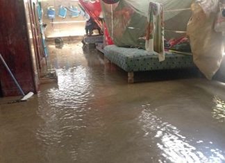 Inundación afecta viviendas por desbordamiento del río Zarco