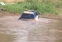 Un puente de madera cede y una patrulla de la PNC cae al río Naranjo en La Blanca, San Marcos